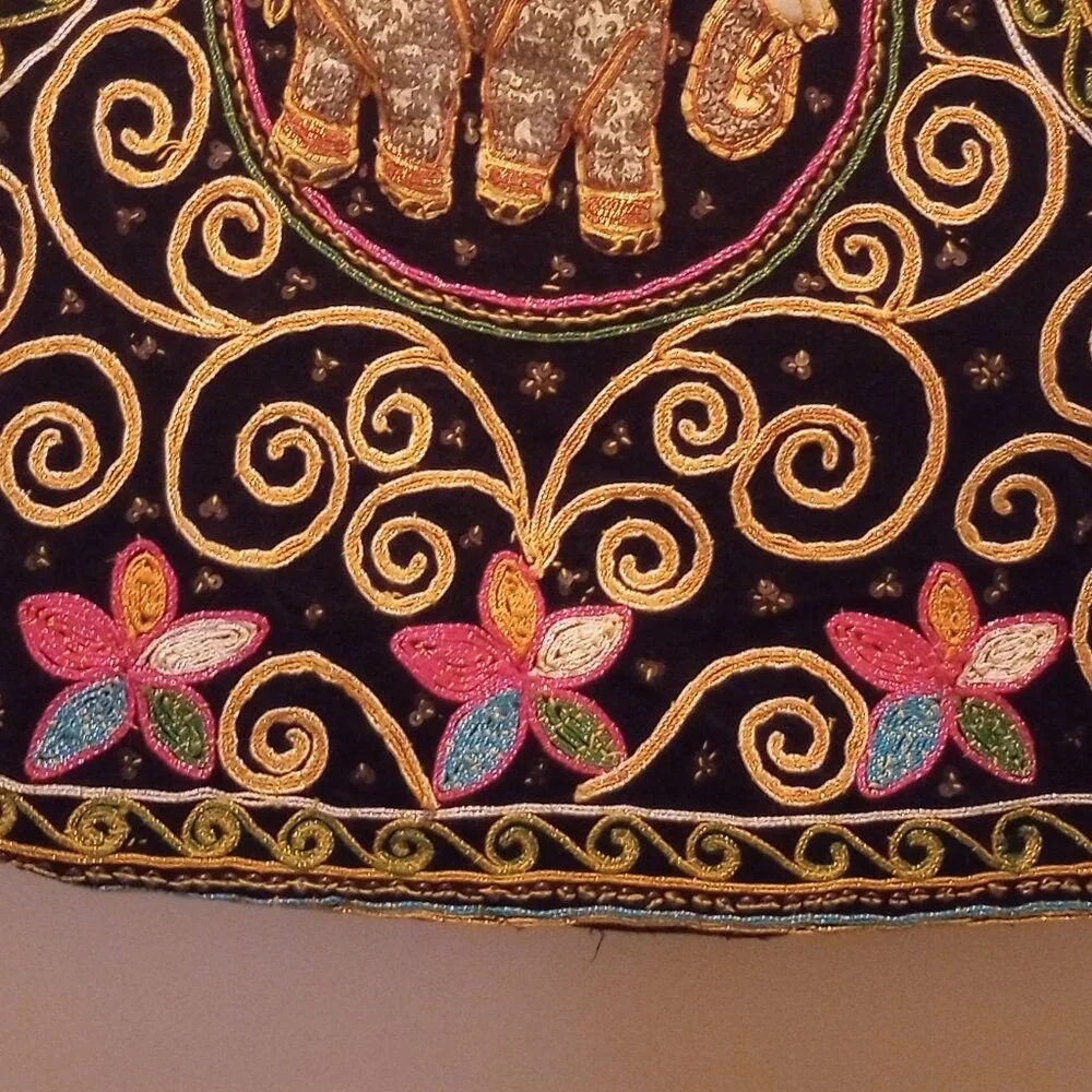 Carol Horn Work shop vintage sequin/embroidered elephant design vest! L - Picture 7 of 7